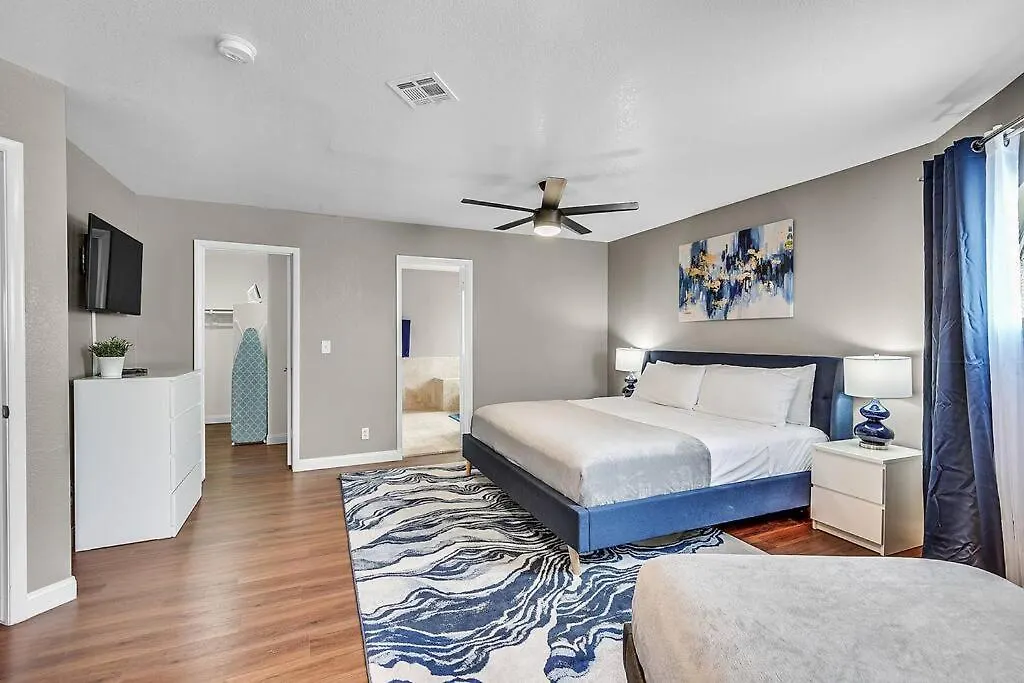 Grand Casa 7 Bdr/4 Ba 15 Beds Sleeps Up To 24 Villa Las Vegas