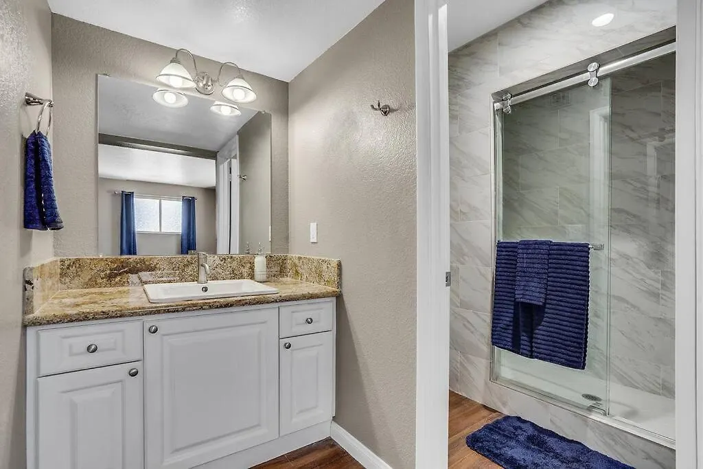 Grand Casa 7 Bdr/4 Ba 15 Beds Sleeps Up To 24 Villa Las Vegas 0*,  USA