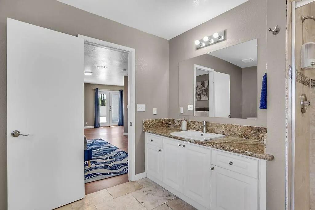 Grand Casa 7 Bdr/4 Ba 15 Beds Sleeps Up To 24 Villa Las Vegas