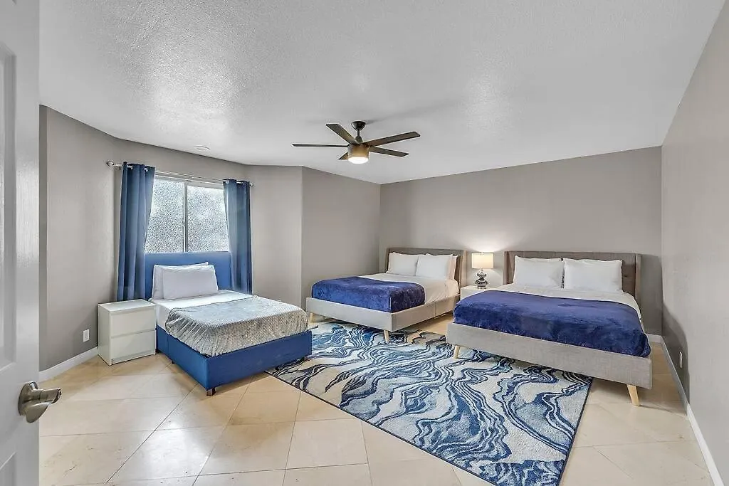 Grand Casa 7 Bdr/4 Ba 15 Beds Sleeps Up To 24 Villa Las Vegas