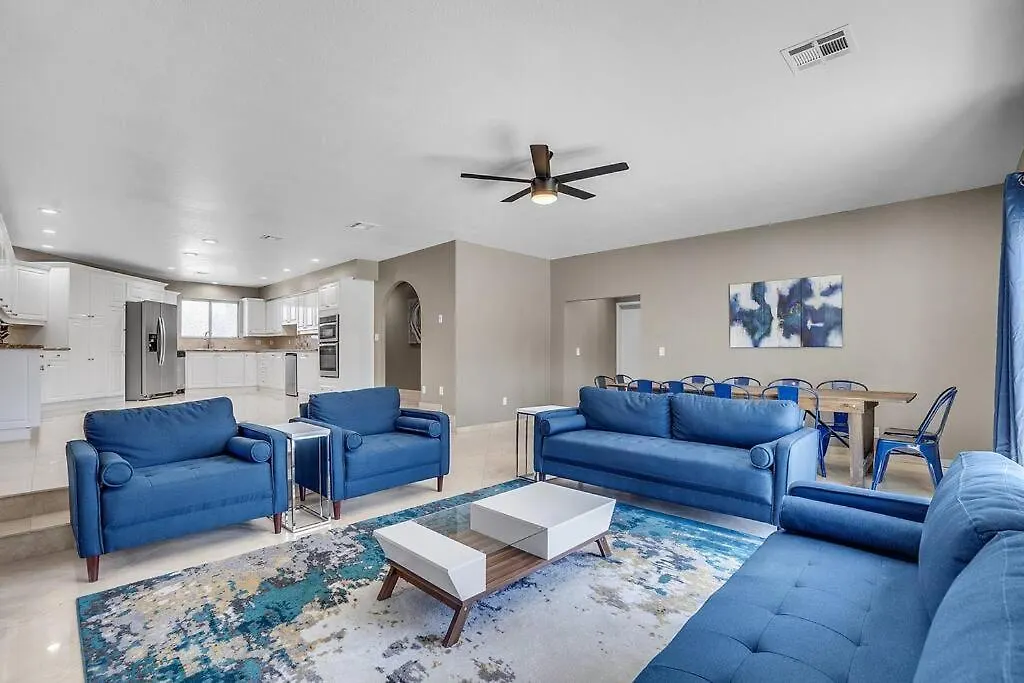 Vila Grand Casa 7 Bdr/4 Ba 15 Beds Sleeps Up To 24 Las Vegas 0*,  USA
